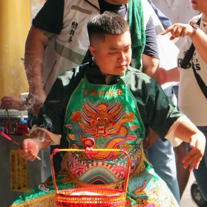 乩童、神明代言人、玉皇四殿下