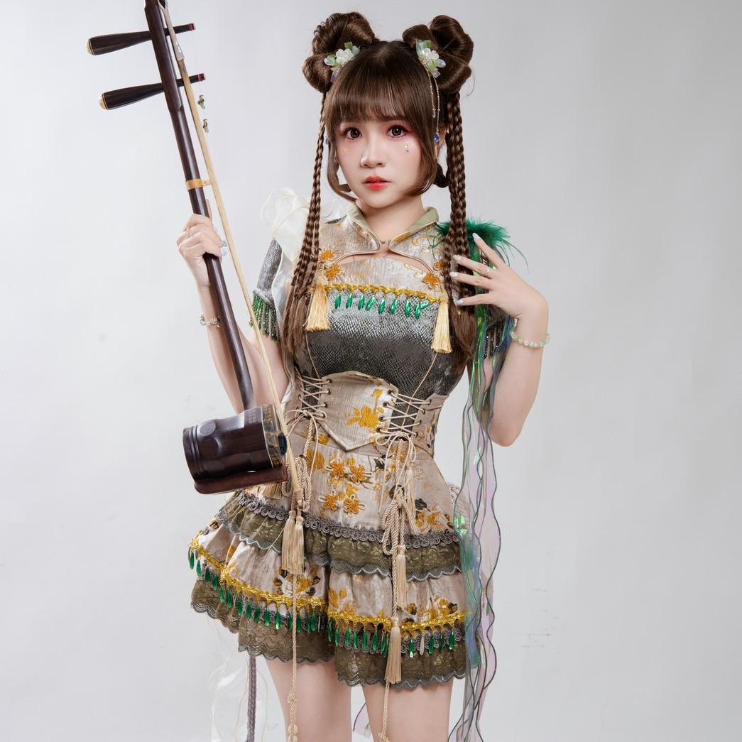 二胡依琳，老爹威廉