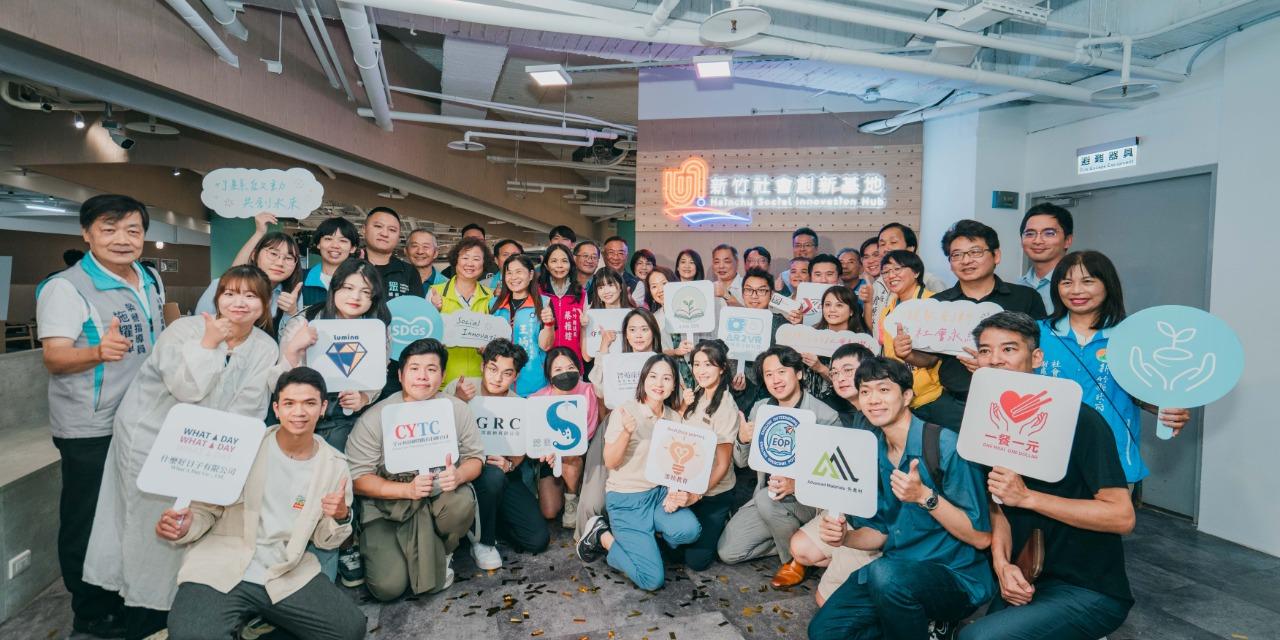 EOP English_最懂你的英文家教 與縣政府合作加入社創基地