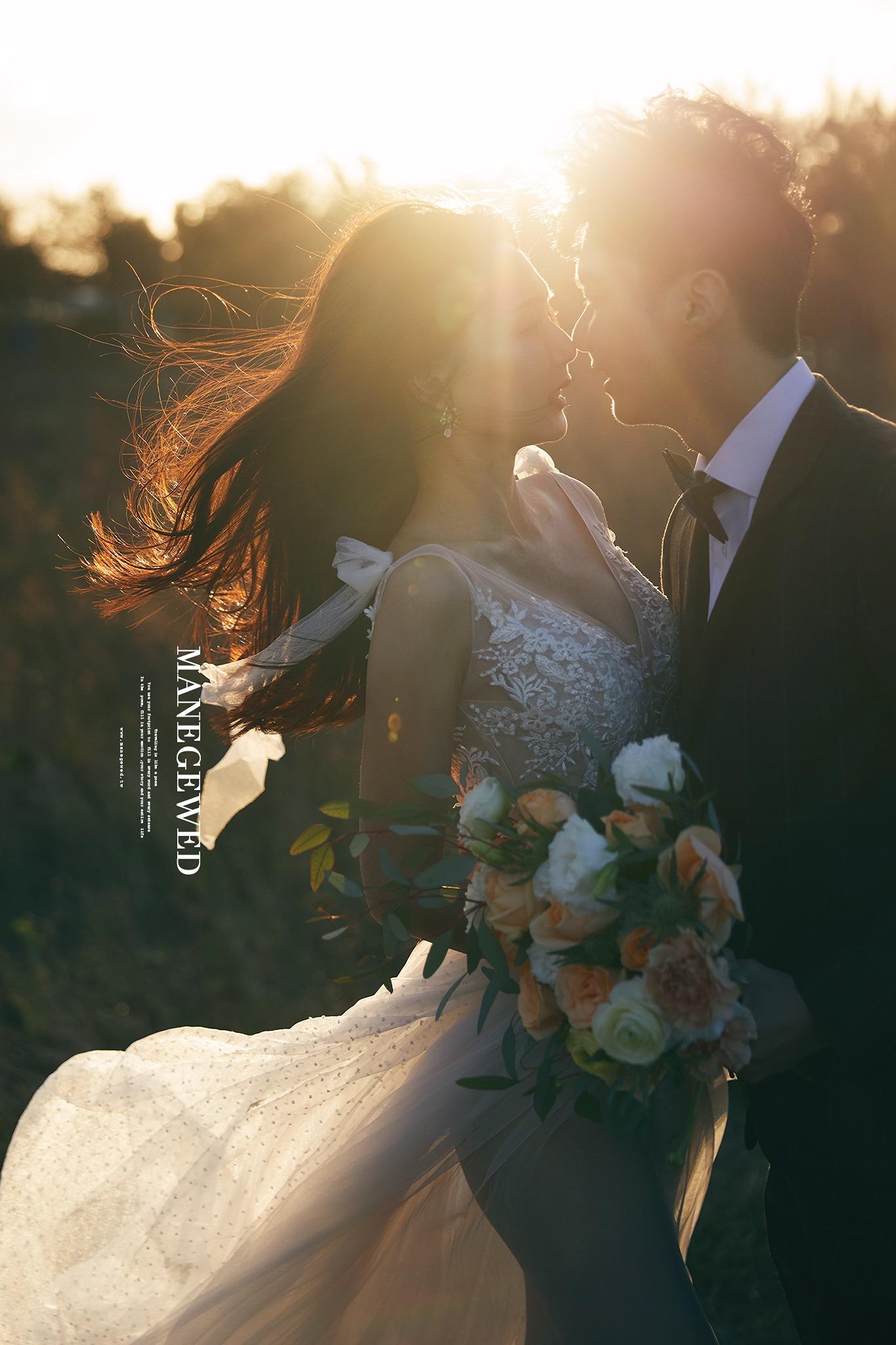 旋轉木馬手工精緻婚紗｜孕寫真