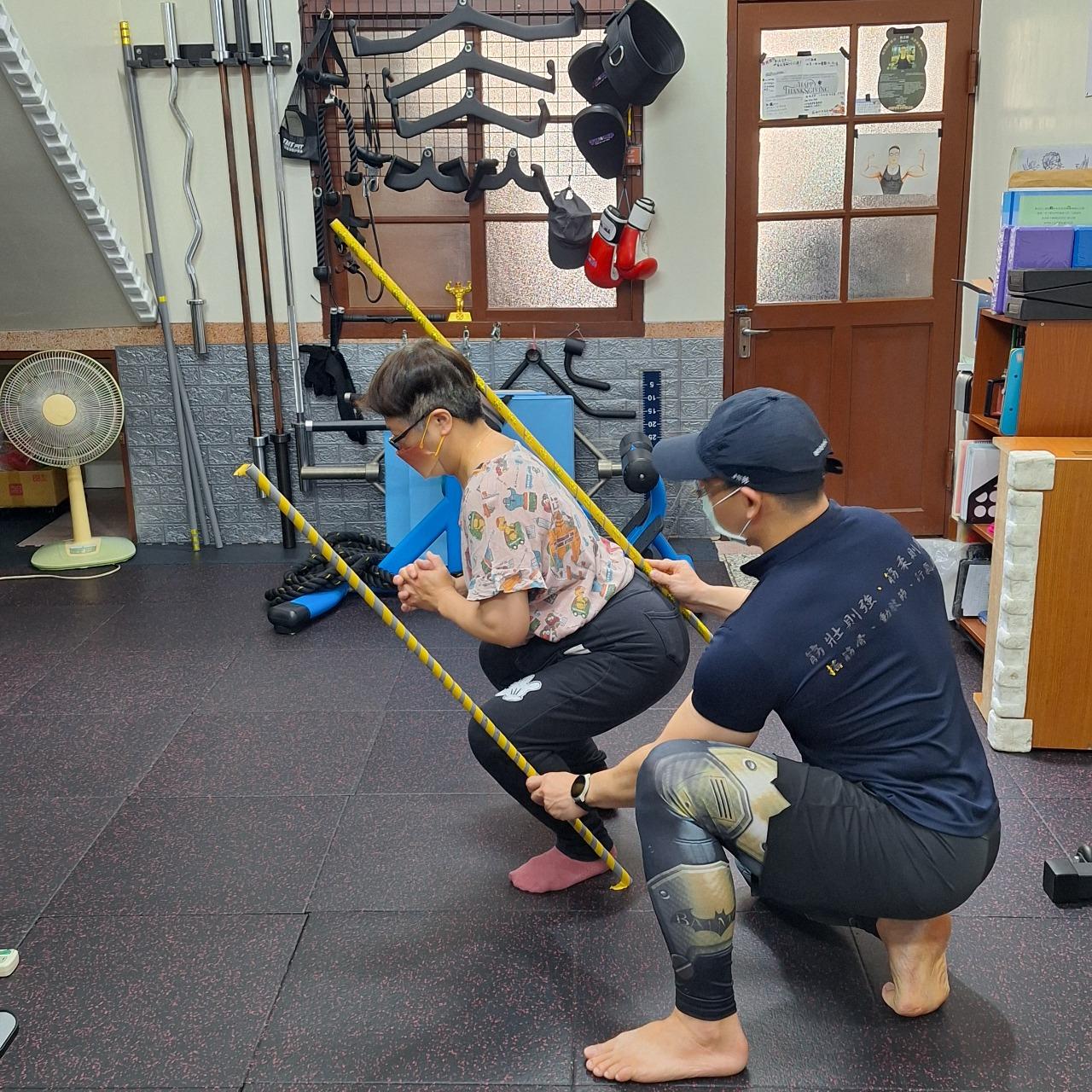 新手友善從零開始：健恩 教你如何利用自由重量安全高效健身遠離傷害