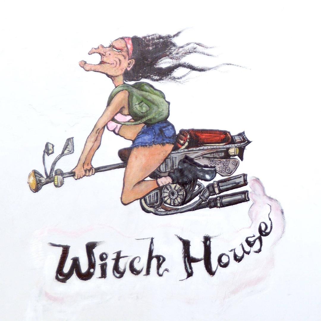 WITCH HOUSE 女巫店