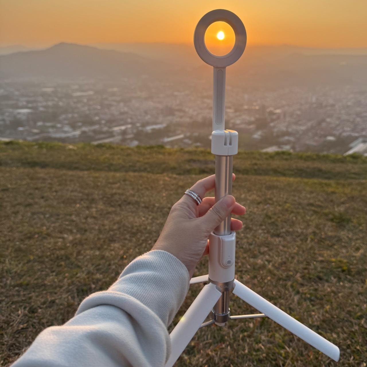 蓉妹｜客製旅遊規劃｜國內外包團 自拍神器 | 多種款式