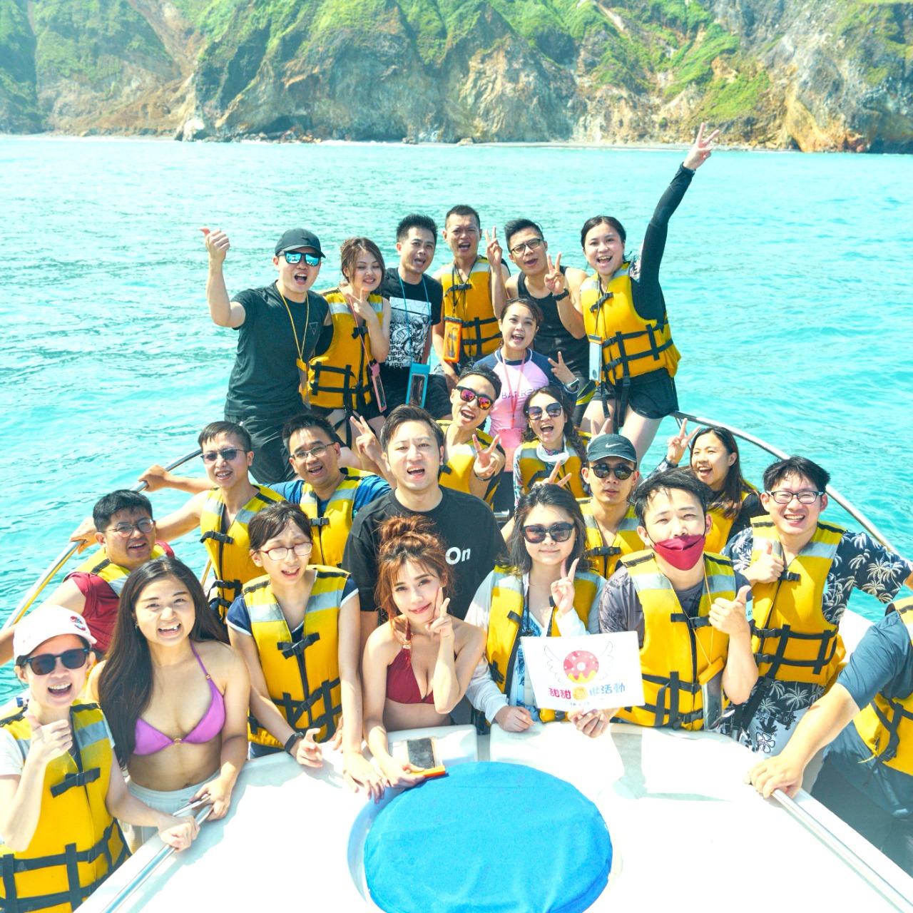 @circletogether 包遊艇牛奶湖SUP