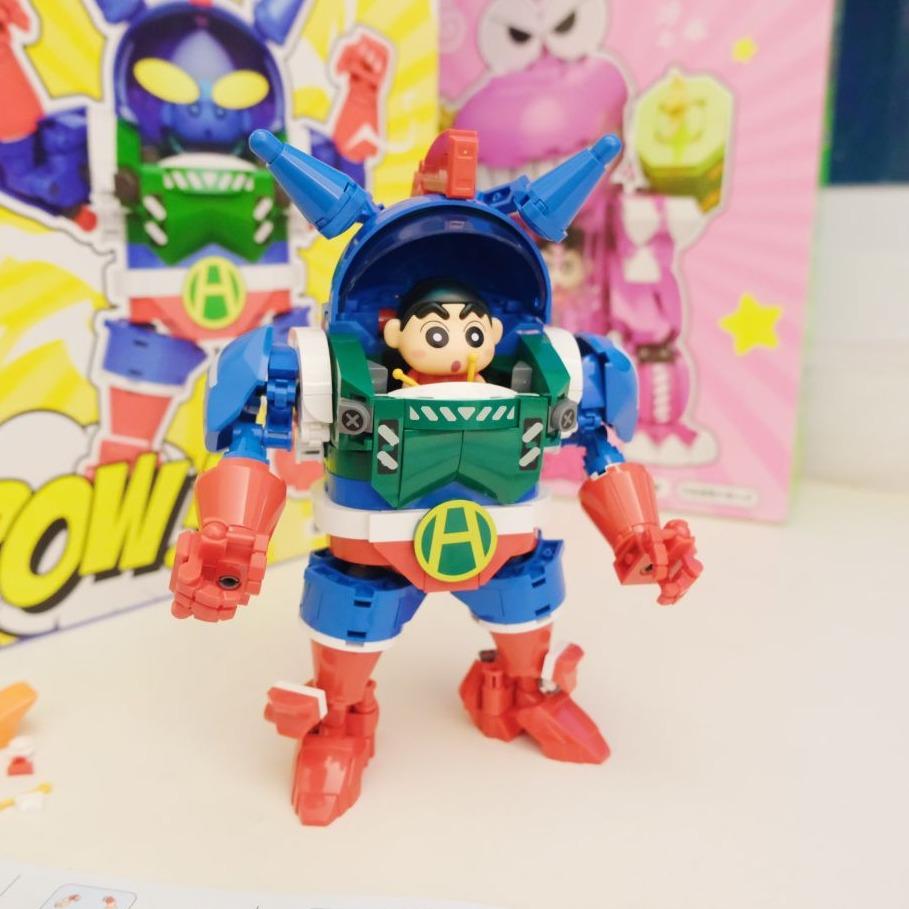 sunsetgoods 日落小物｜正版授權專賣店 《蠟筆小新》✸帥炸fighting✸｜盔甲戰士機器人積木 NT$799