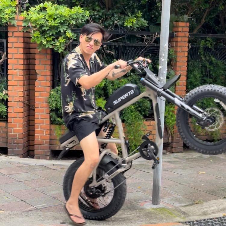 Waxxa 客製化電動自行車 Super73 RX