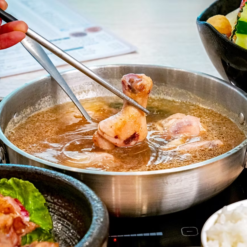 台南火鍋 剝皮辣椒炒雞鍋 柴魚檸檬鍋 酸菜白肉鍋  蛇麼龍賀豪華海鮮盤