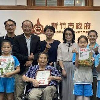 陳美仁 Carol Chen 公私協力共推閱讀扎根 竹市57校獲贈捐書3500餘冊