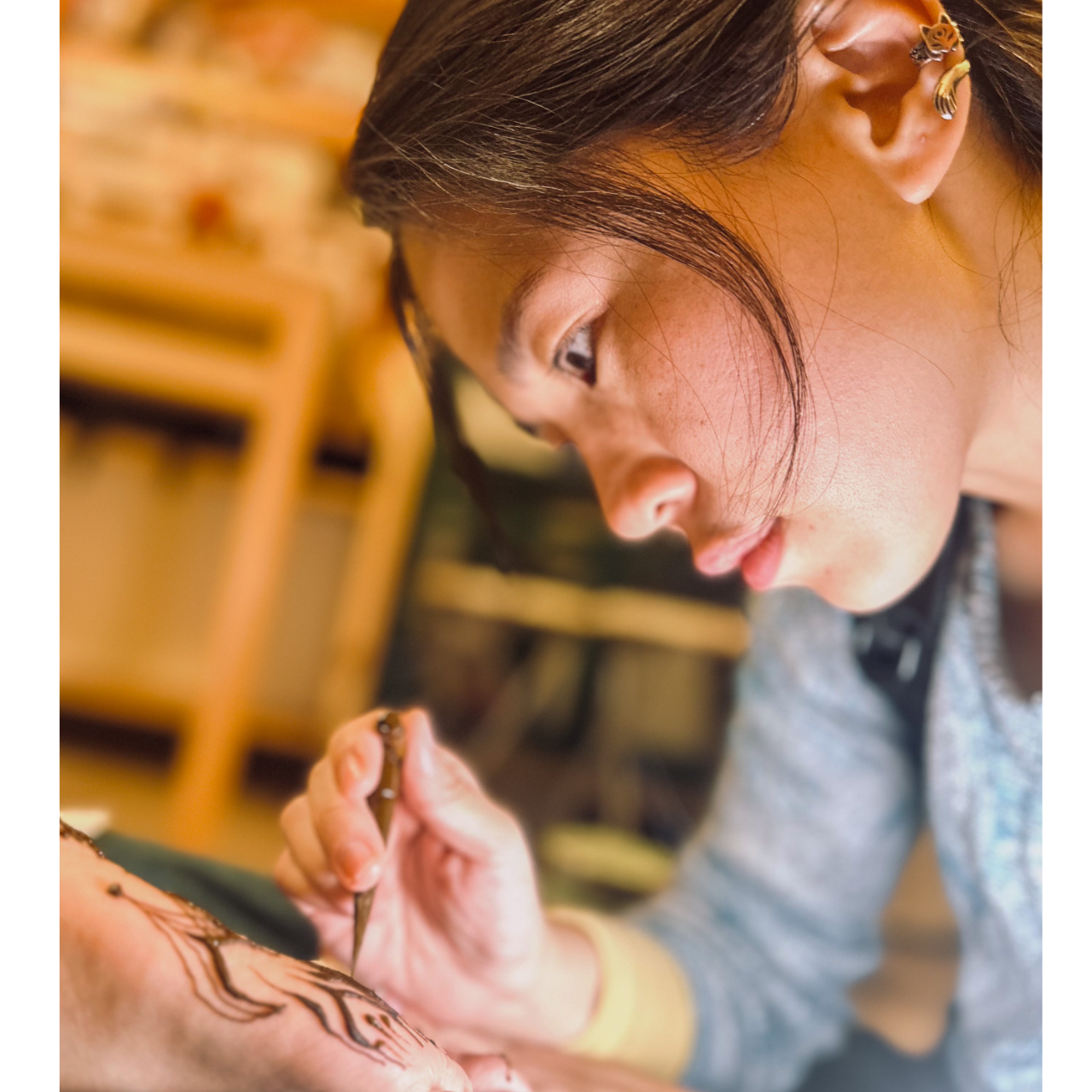 為您的生日增添獨特的Henna祝福，選擇您最喜愛的圖案，將靈性與藝術完美結合，創造專屬的能量符號