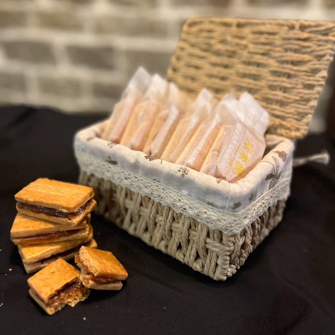 2026坪林螢光季｜螢光樂園 憑券消費滿100送鳳梨酥