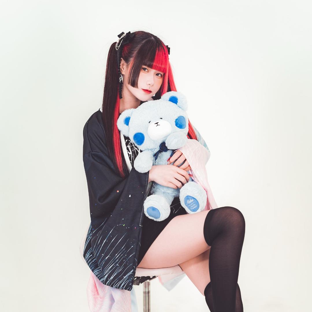 Ado TWFC 模特：Hina