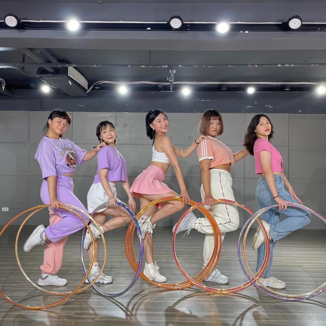 iDance Studio 《呼啦女孩》