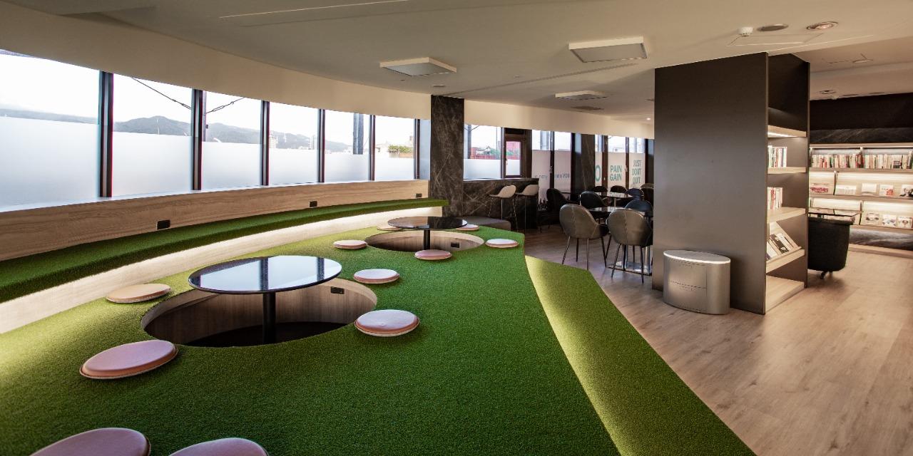 旅居文旅 HUB HOTEL｜會選書的旅館 共享交誼廳 Hub Lounge