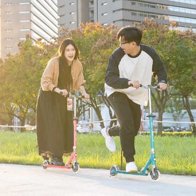 ----【詳細心得文】---- 法國GLOBBER 五合一滑板車。學步車