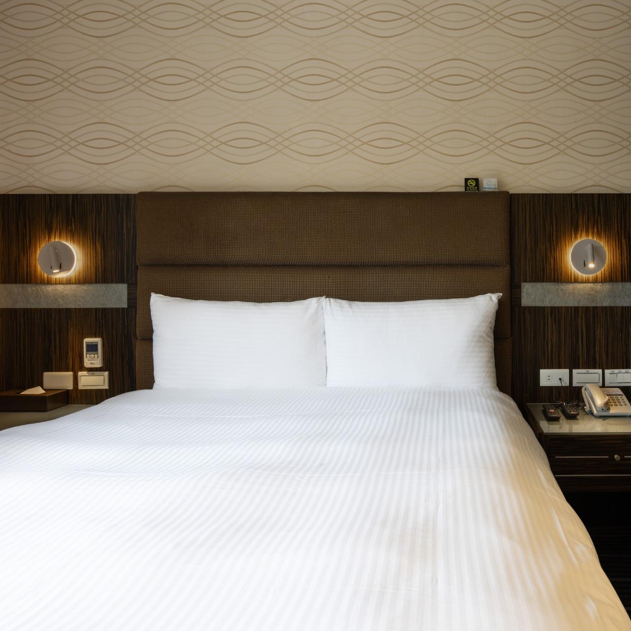 旅居文旅 HUB HOTEL｜會選書的旅館 板橋車站館