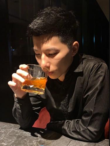 張簡 Eisenberg -「嚐嚐酒酒」特約酒吧