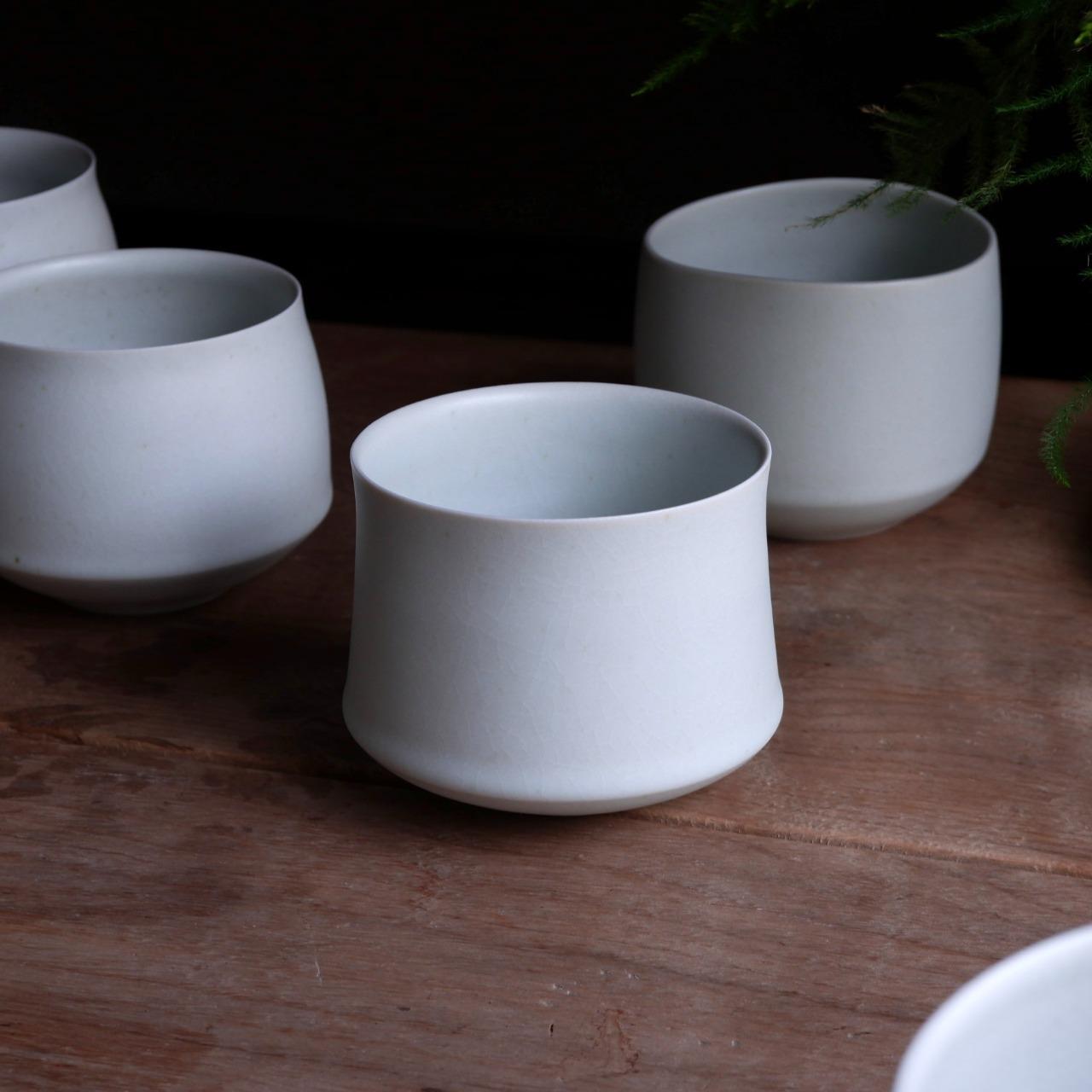 培 泥 製 皿 𓎹 霜白釉水方