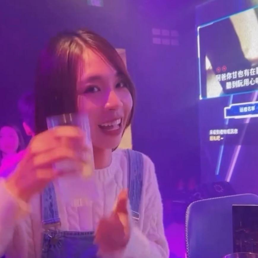 黃薇weiwei 探店 KARA KARA 互動式KTV