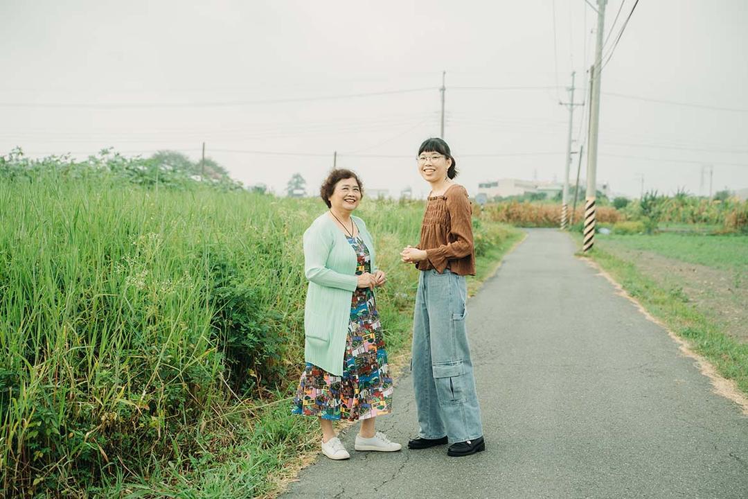聯合文學雜誌 風起鹽地，寫下字裡行間的甘與鹹｜陳艷秋×朱翊寧