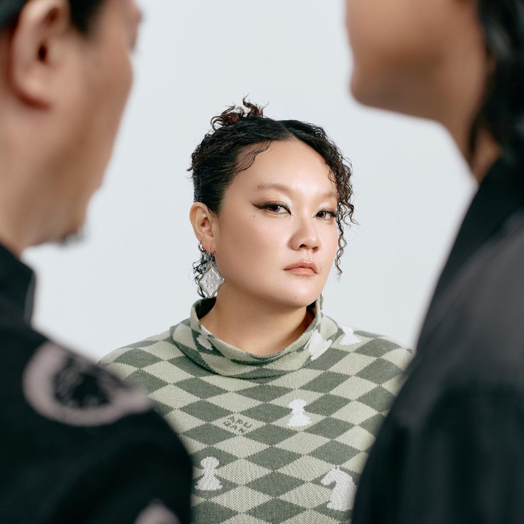 A_Root 同根生 柳琴Liuqin. 中阮Ruan.月琴Yueqin /林琬婷 Wan-Ting Lin