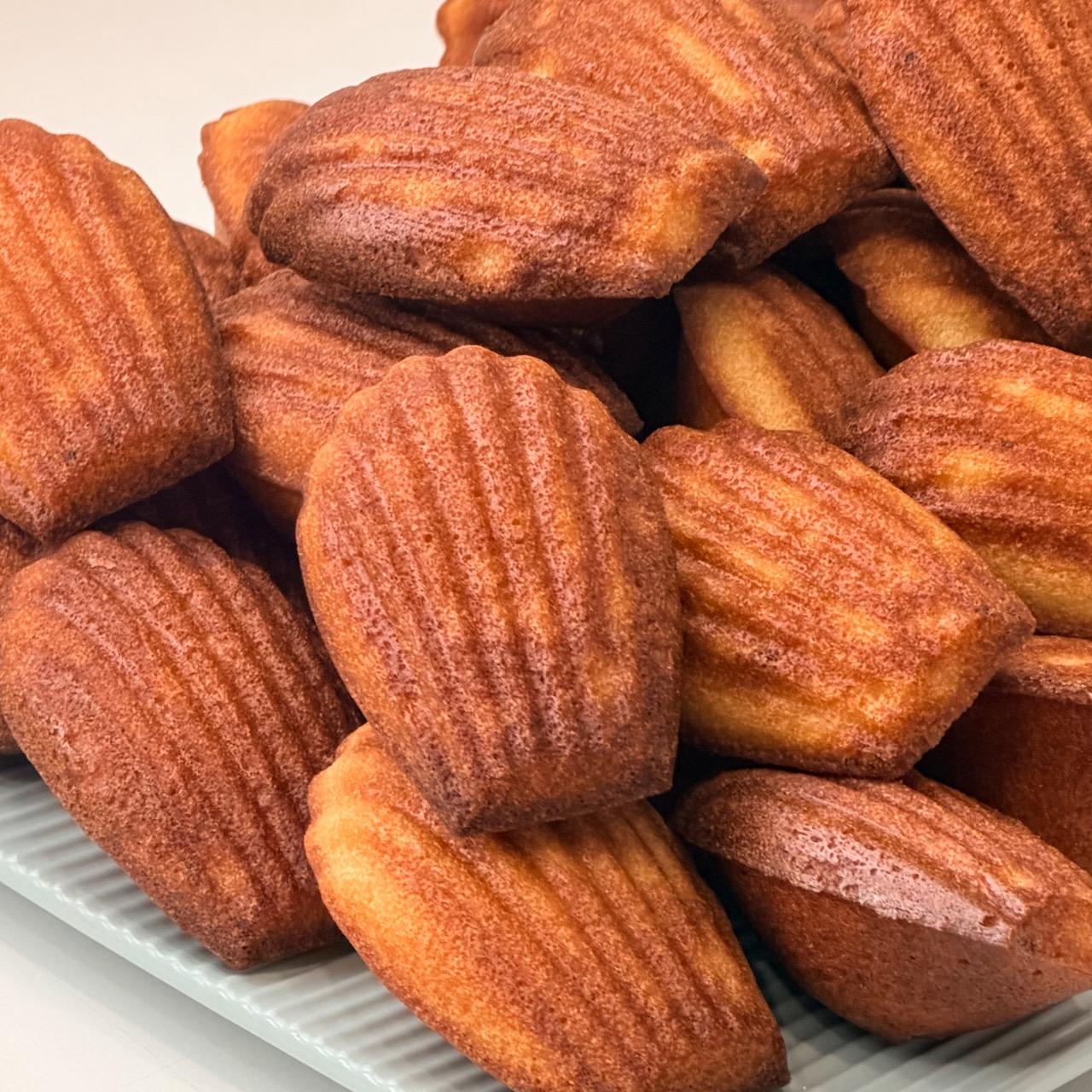 常溫甜點及麵包 Baked Goods & Breads Menu 6入盒裝$270  /  12入盒裝$480