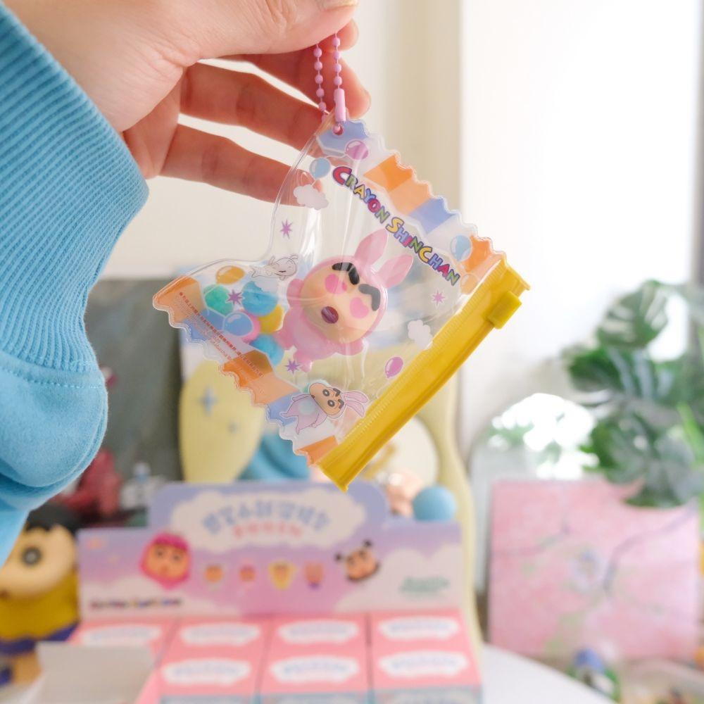 sunsetgoods 日落小物｜正版授權專賣店 《蠟筆小新》✸送糖果娃包✸｜求抱抱系列公仔盲盒 NT$120