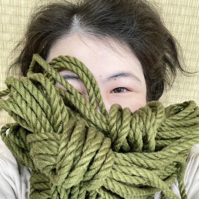 百