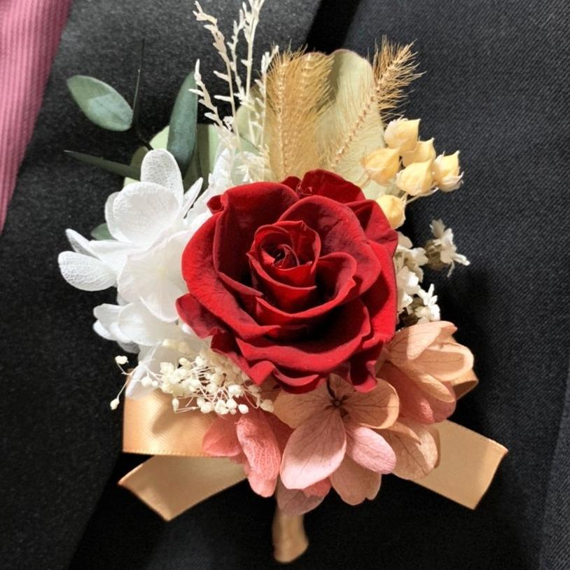 靜花 Jing Flower 新郎伴郎胸花／主婚人長輩胸花／招待胸花／婚宴喜慶／客製化搭配／永生玫瑰／乾燥花