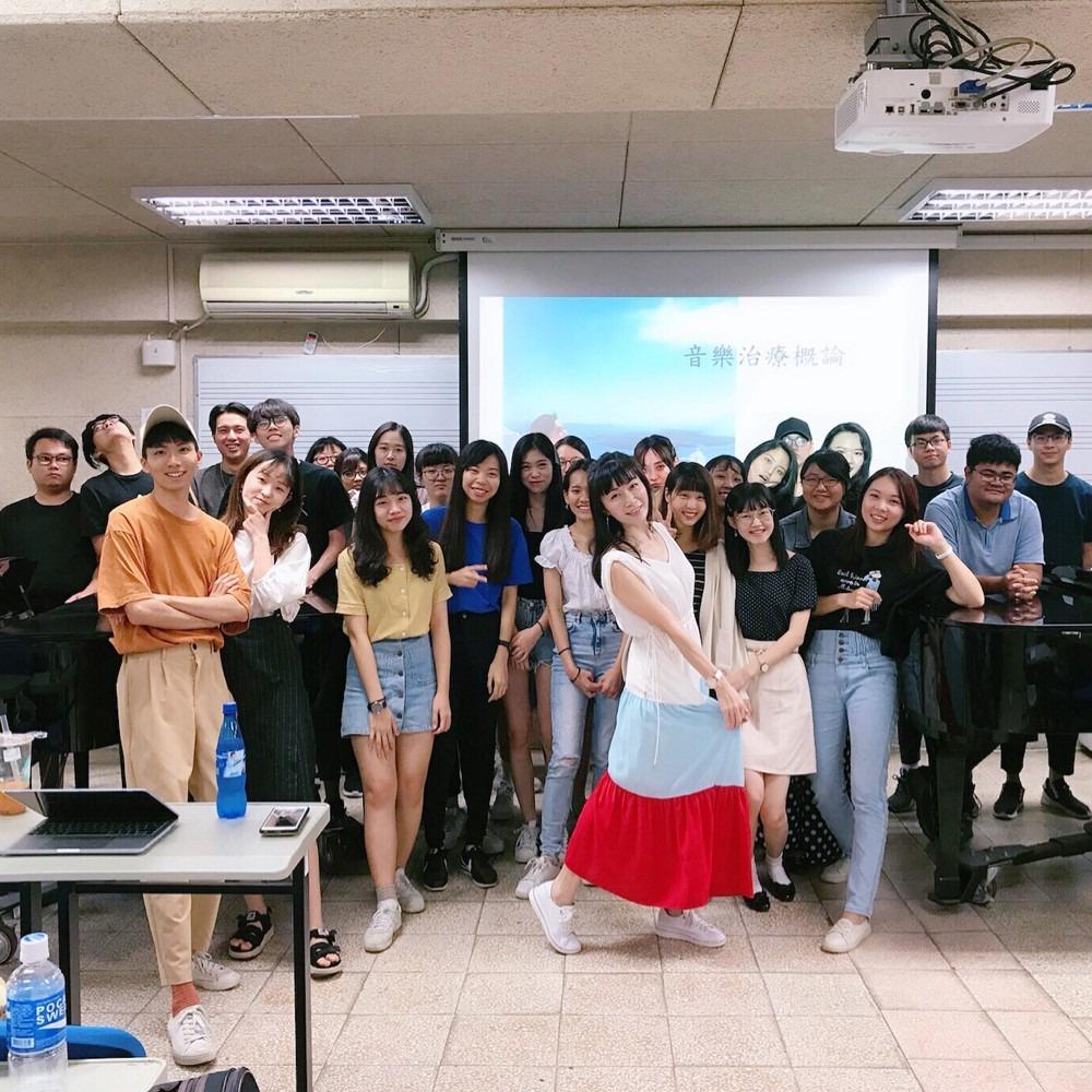 音樂治療關懷師｜謝惠貞