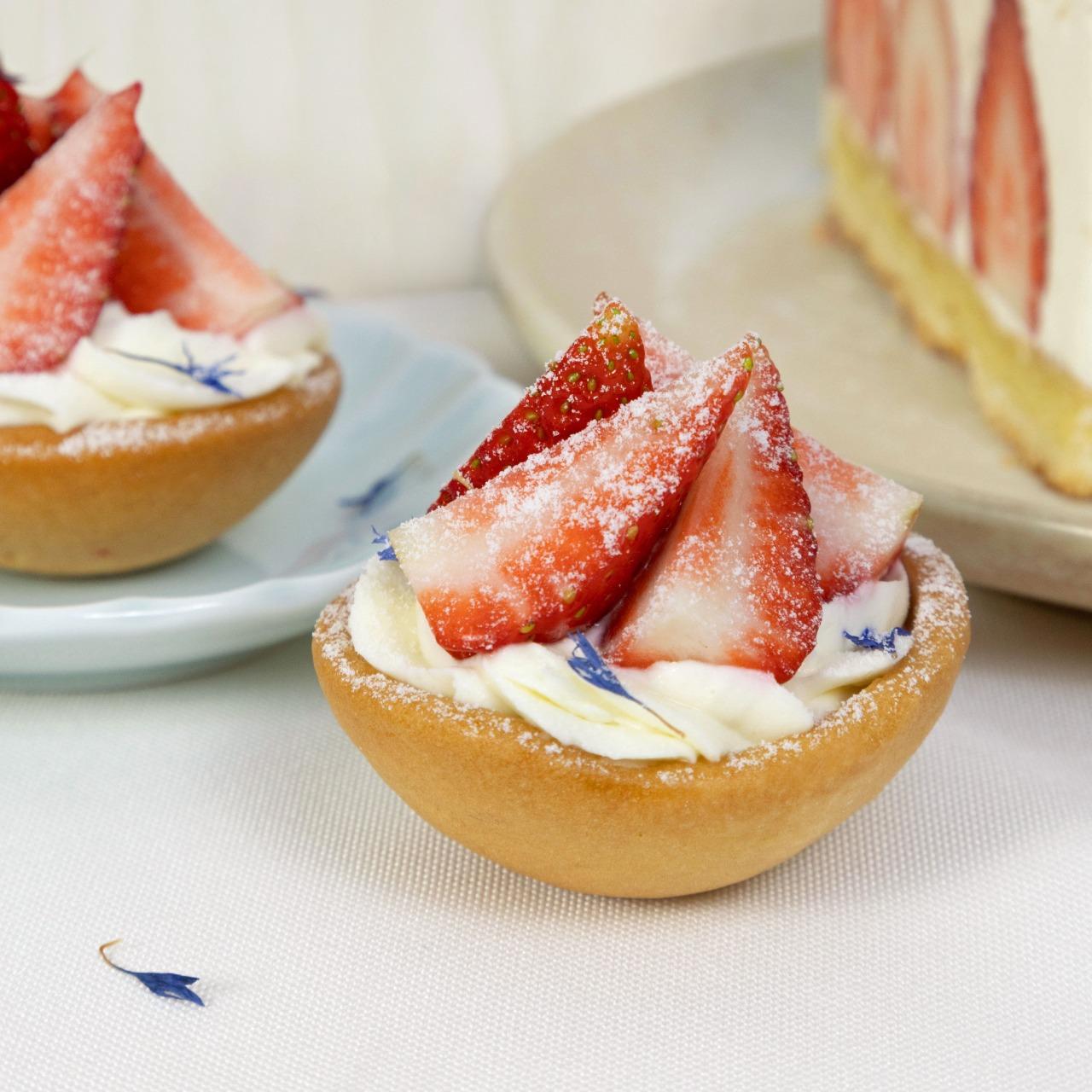深夜裡的法國手工甜點 迷你草莓塔