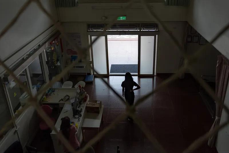 報導者 The Reporter 機構長大孩子的告白：誰來看見那些被「醫療化」的創傷？