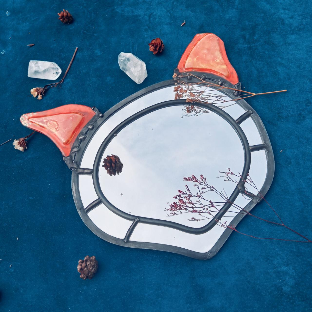 W.W.sthya #navolaslove #catglass #stainedglass #lovecats #娜波菈絲 #貓貓 #玻璃工藝 #掛飾 #家飾品