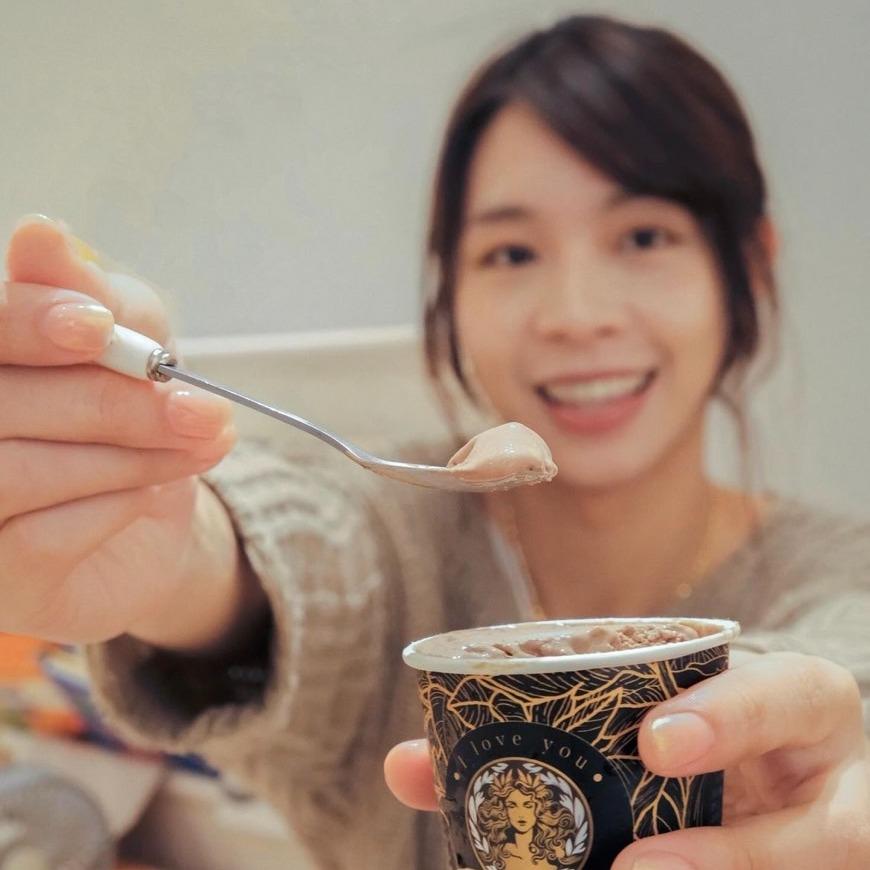 黃薇weiwei 維納絲冰淇淋 Venuss ice cream