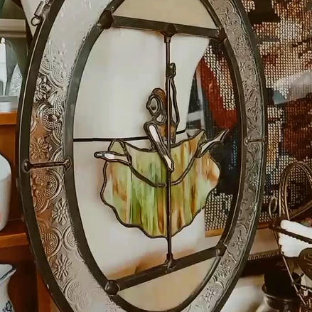 W.W.sthya #navolaslove #娜波菈絲navolas #poledance #鋼管舞 #poledanceart #stainedglass #glassart #鑲嵌玻璃 #玻璃藝術家