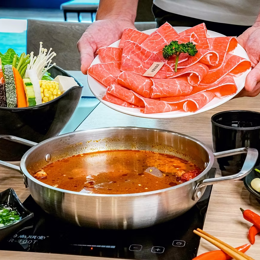 台南火鍋 剝皮辣椒炒雞鍋 柴魚檸檬鍋 酸菜白肉鍋  蛇麼龍賀豪華海鮮盤