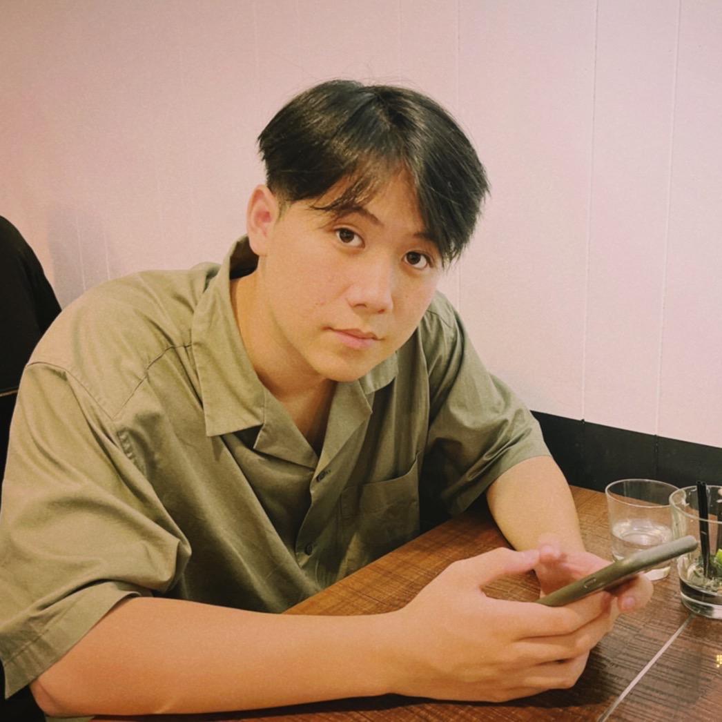 劉予寬 YuKuan, Liu YouTube, Instagram, Facebook Portaly