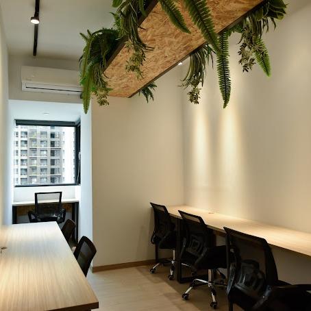 Hour Jungle Coworking 獨立工作室租借