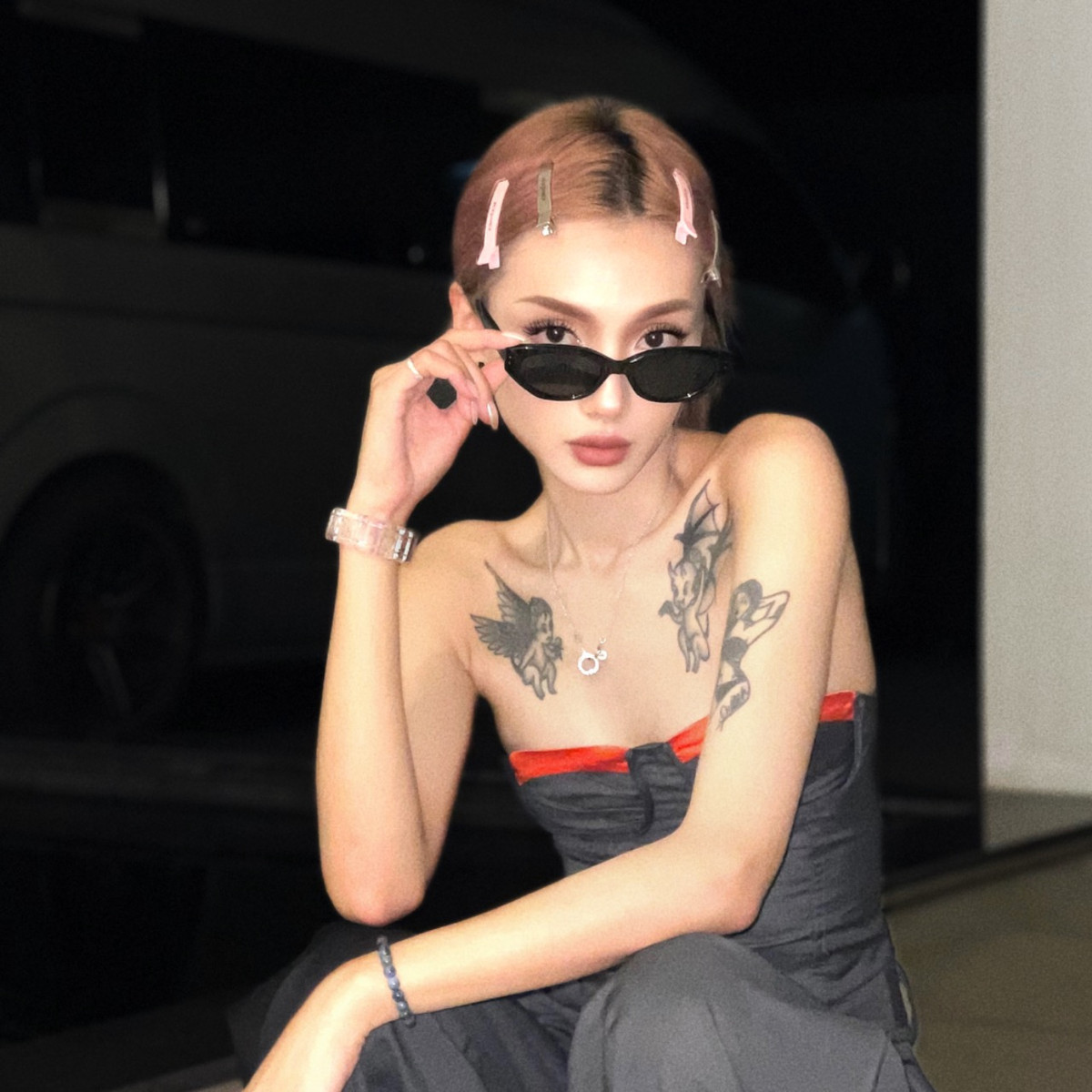 Eva | TikTok, Instagram | Portaly