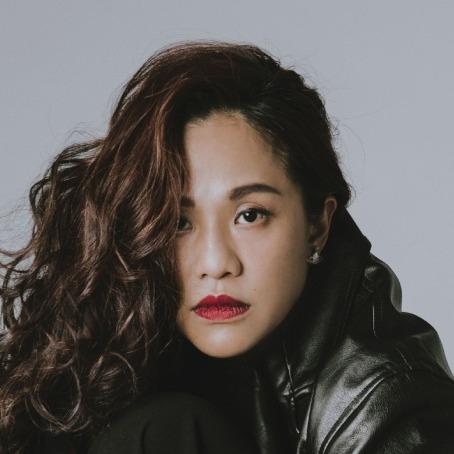 小事製作 楊乃璇 SUNNY YANG — 藝術總監吃辣且不怕冷。You choose, you carry.