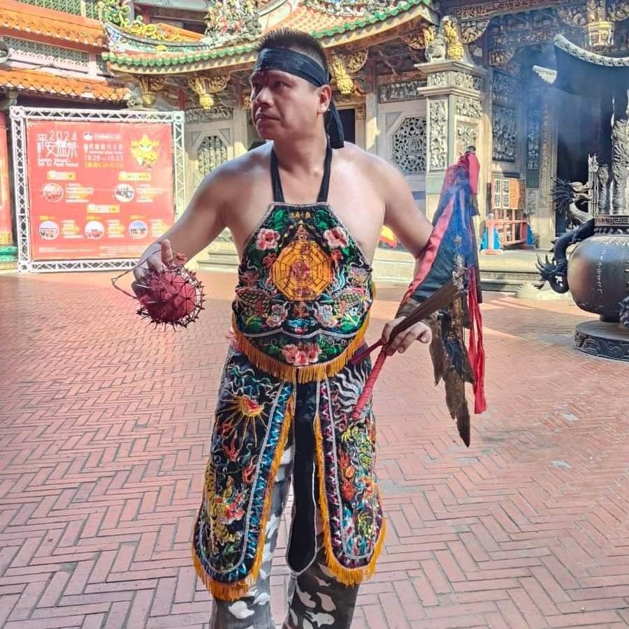 老爹威廉 老爹威廉，小提琴表演