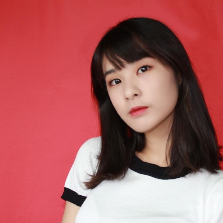 加入頻道會員每個月可以拿各種電子和實體禮物喔~~