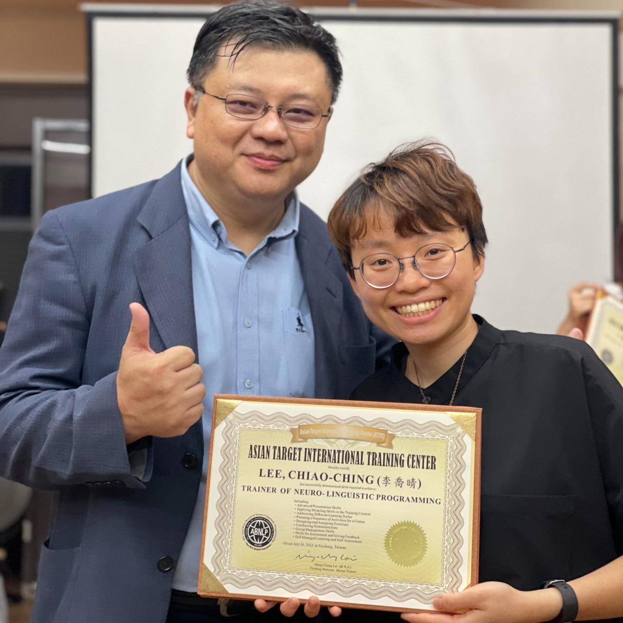 李喬晴 藥師 ABNLP國際認證導師資格