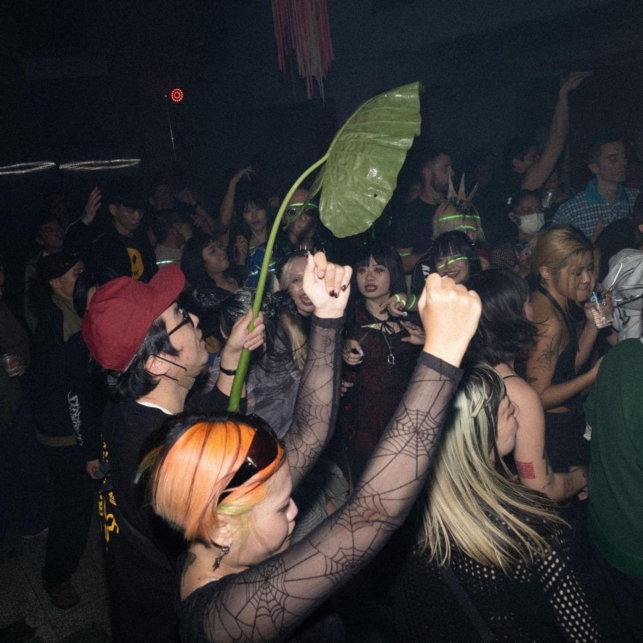 Guest Mix for MOBILESUBURB