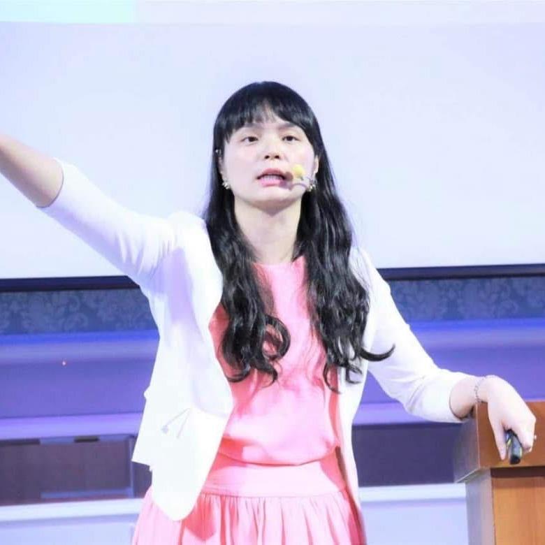 女力成長培訓師 維妮 新加坡銷售演講