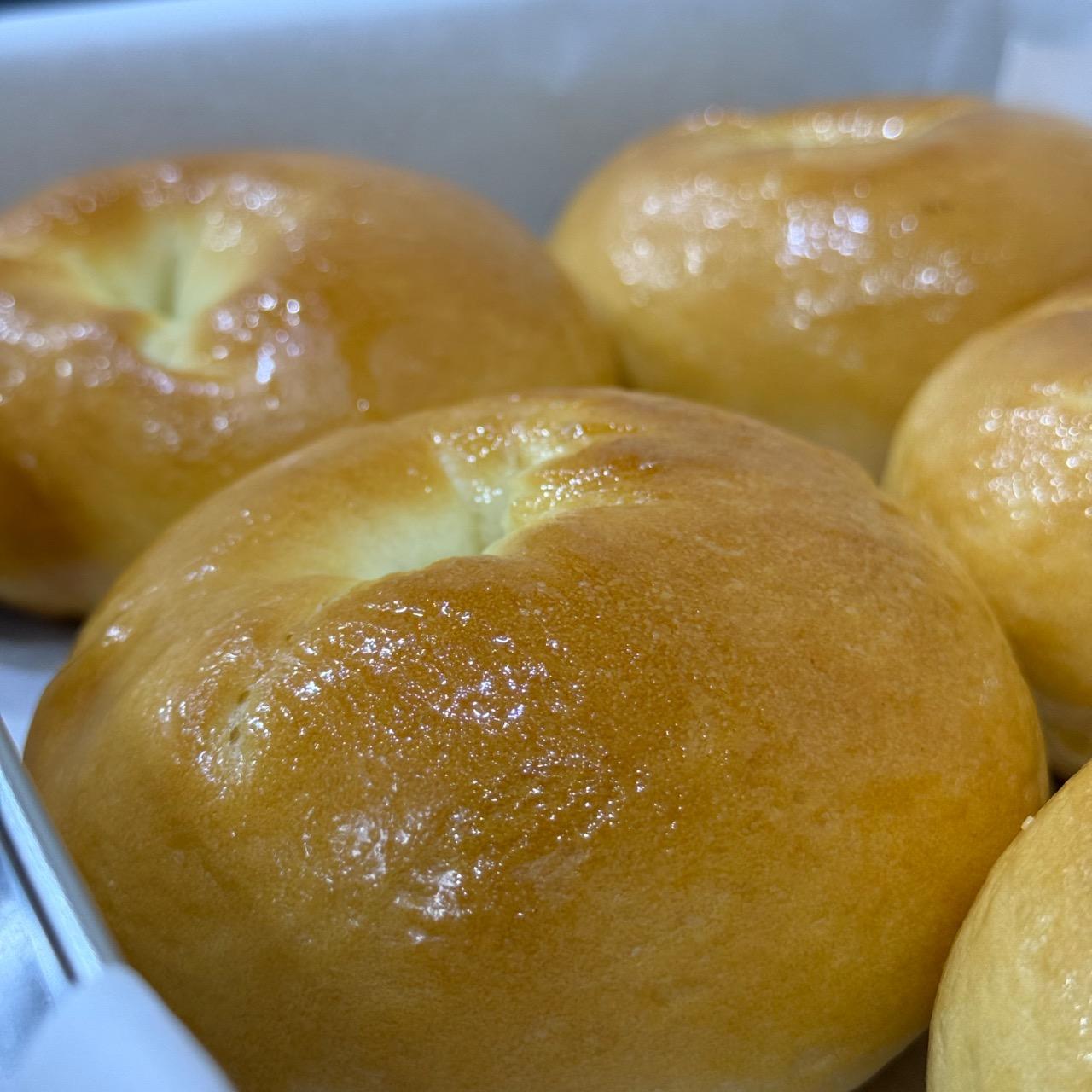 郁．IKU homemade_cinnamonrolls 加入中種&鹽奶油，增添了香氣與口感讓人欲罷不能