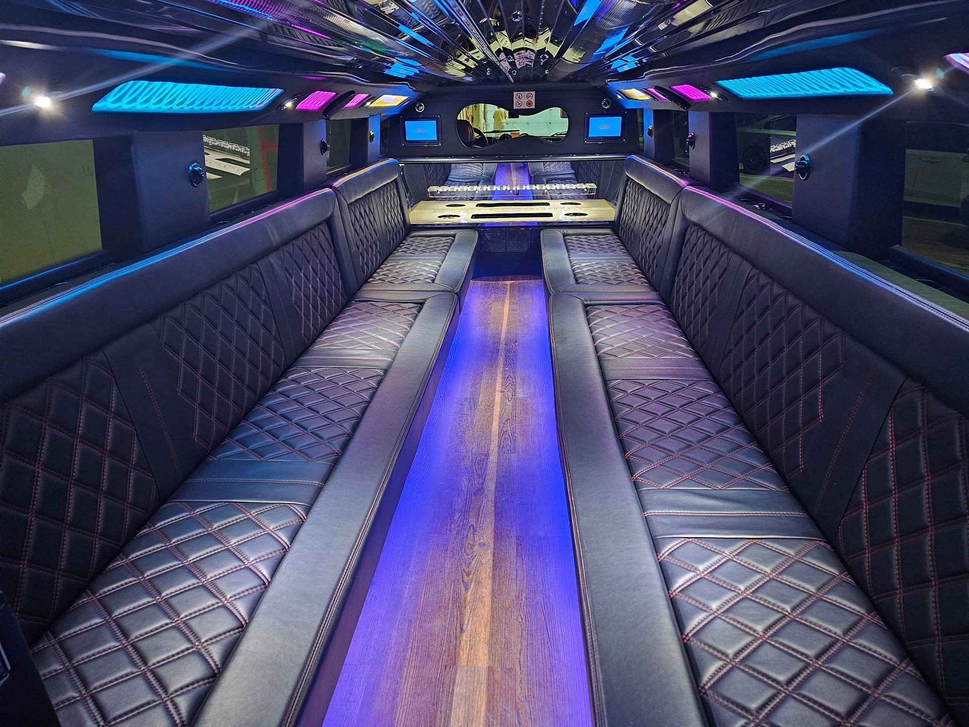 Mississauga Limo Services Planning a celebration? Make it unforgettable with Peel Mississauga Limos.