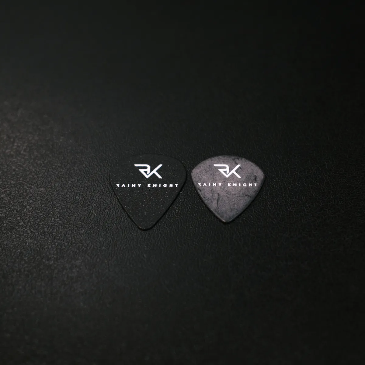 Rainy Knight Pick 就是隨時會不見的東西 ，多備著以備不時之需。