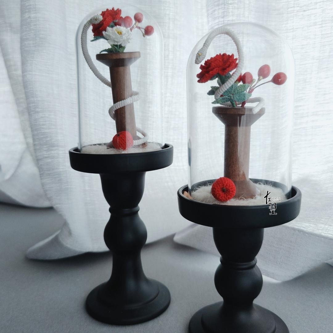 微鉤創作，左翌刺繡蛇年主題