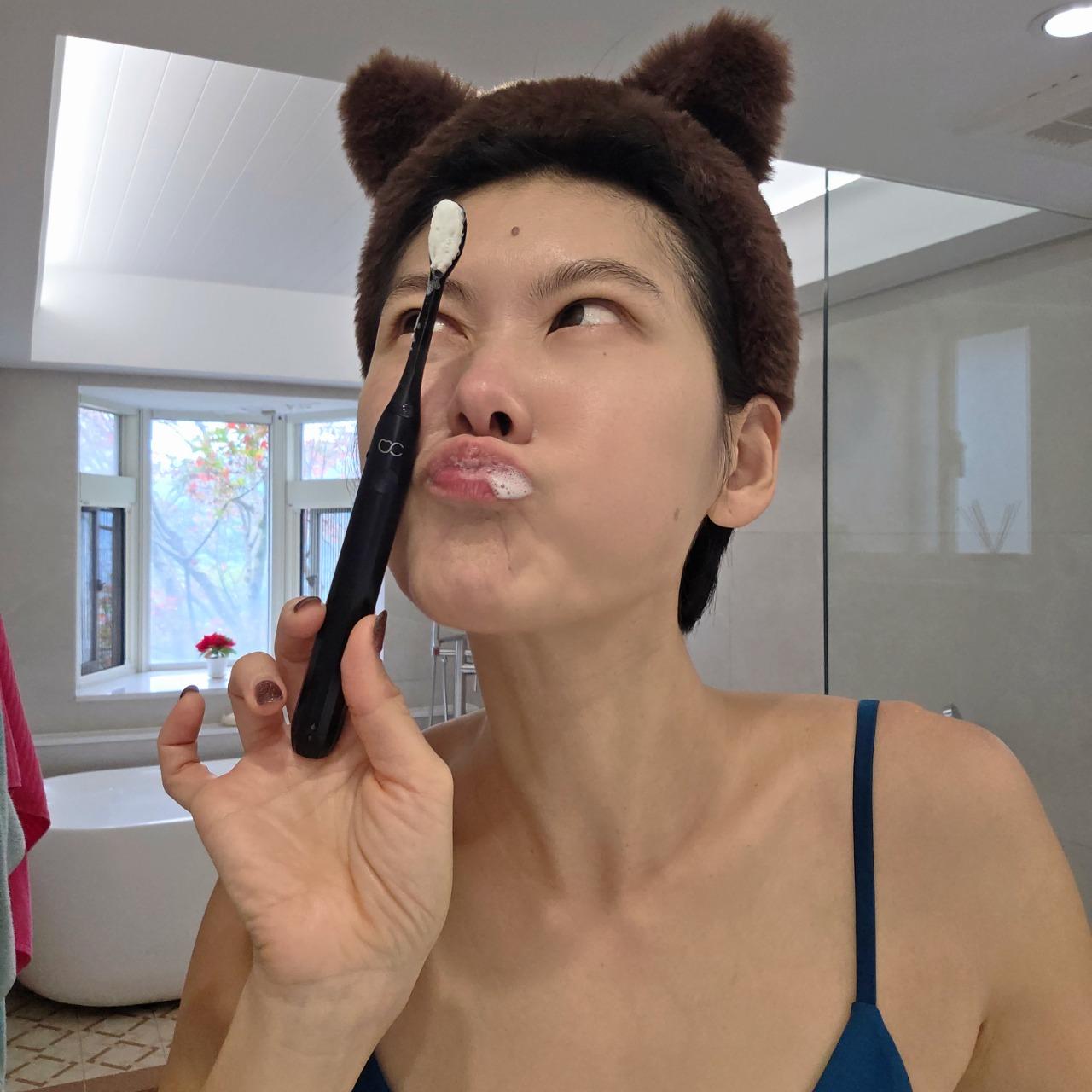 長工胎胎 Rebecca Oralclean電動牙刷＆牙線