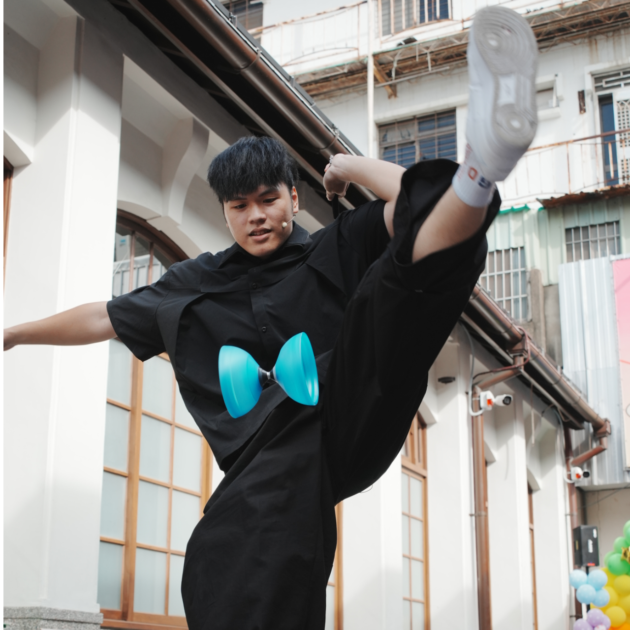 李榮晉-扯鈴表演者